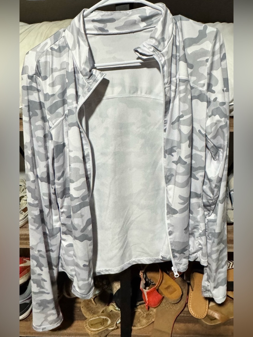 SHEIN Gray & White Camo Lightweight Zip Jacket